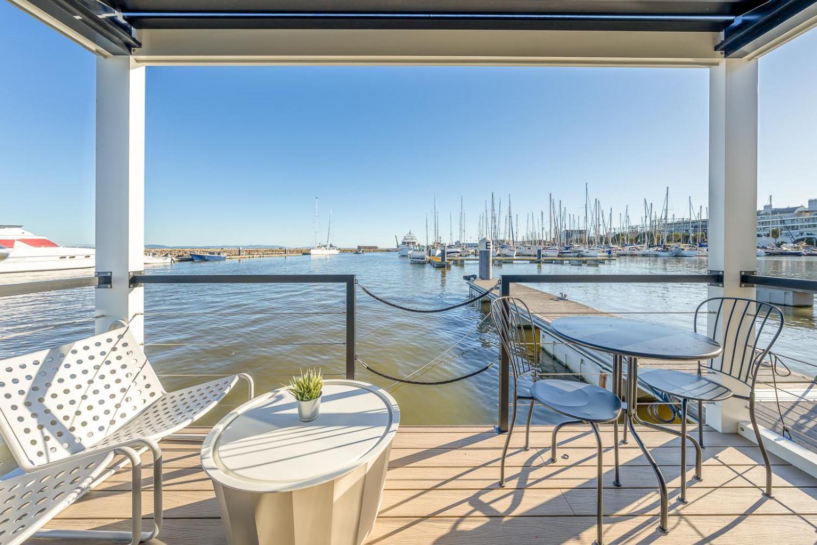 The Homeboat Company Parque Das Nacoes-Lisboa Exterior photo
